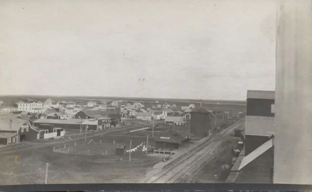 Bird's eye view of Rouleau from the grain elevator